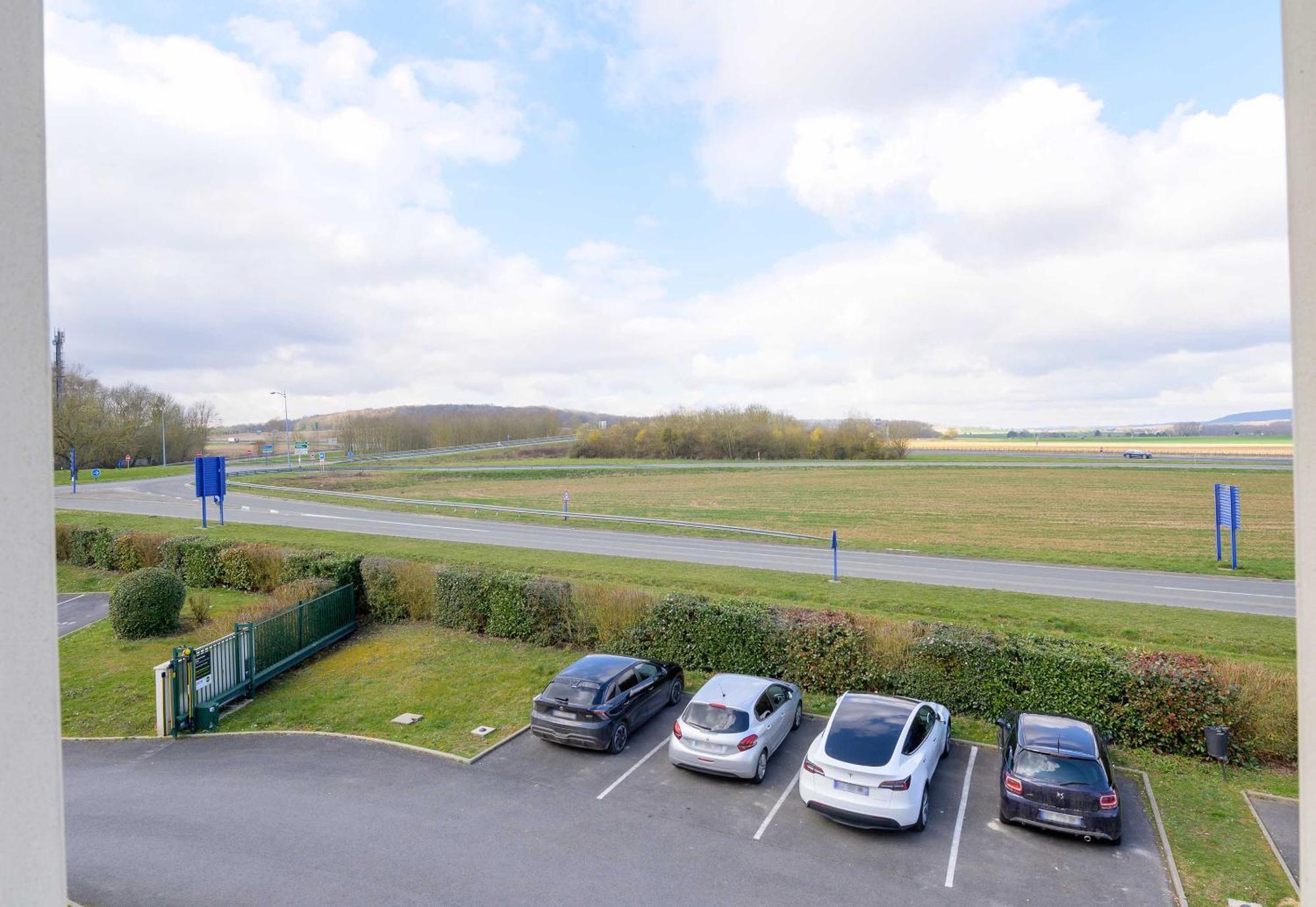 B&B Hotel Compiegne Thourotte Eksteriør bilde